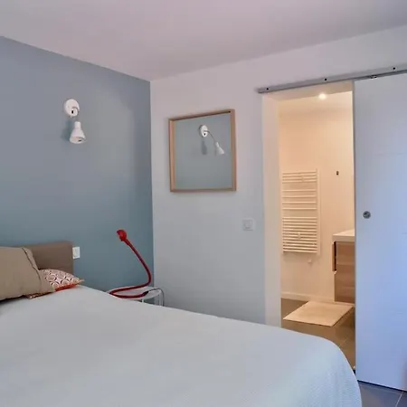 Of House With Sea View 50m From The Apartment *